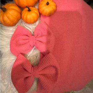 Pink clip bows